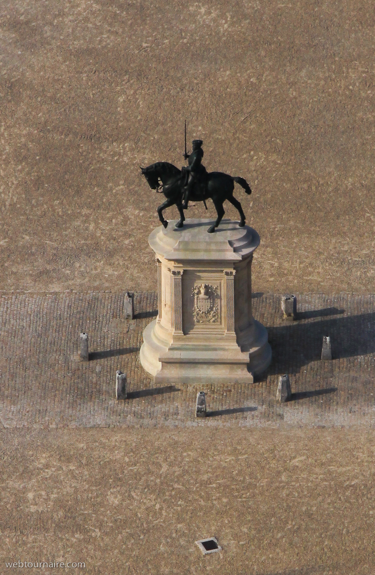 Chantilly - statue équestre d'Anne de Montmorency