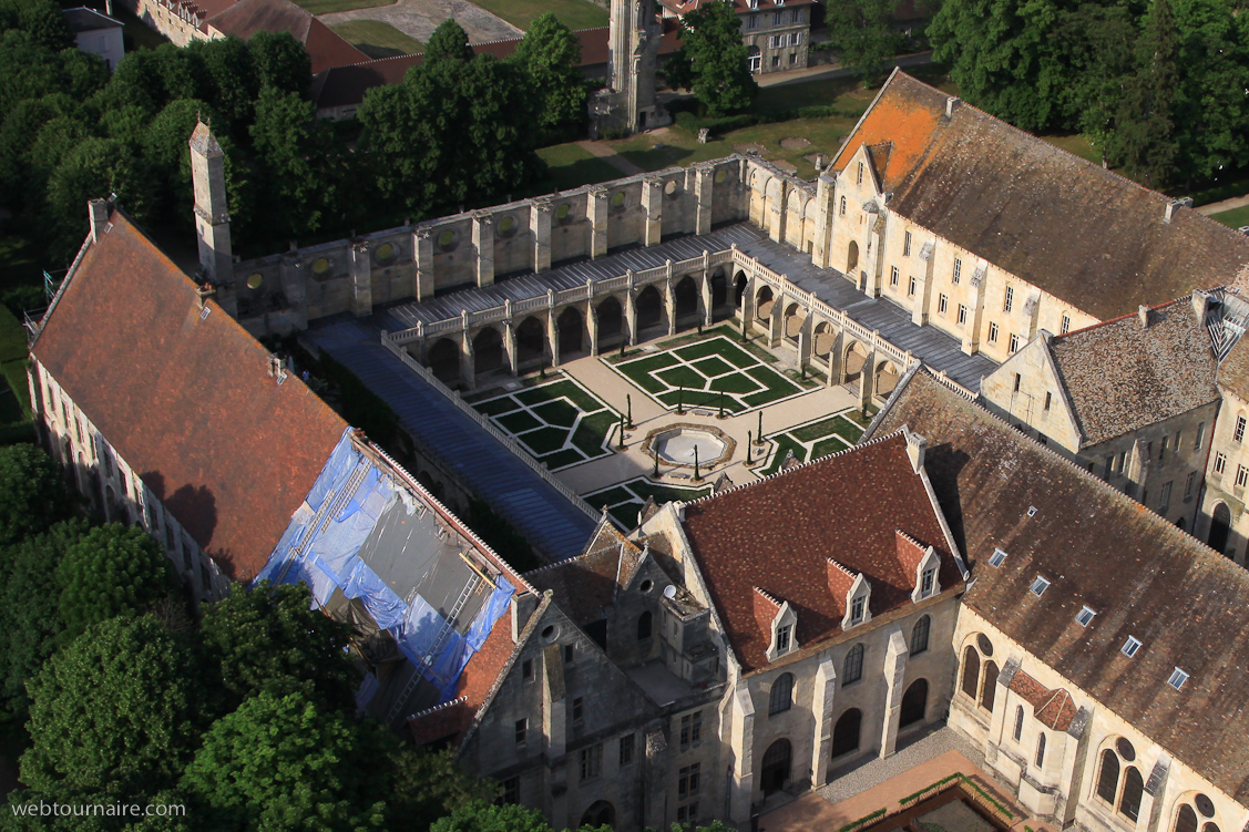 Abbaye de Royaumont - le cloître