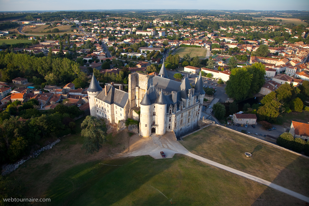 La Rochefoucauld - Charente - 16